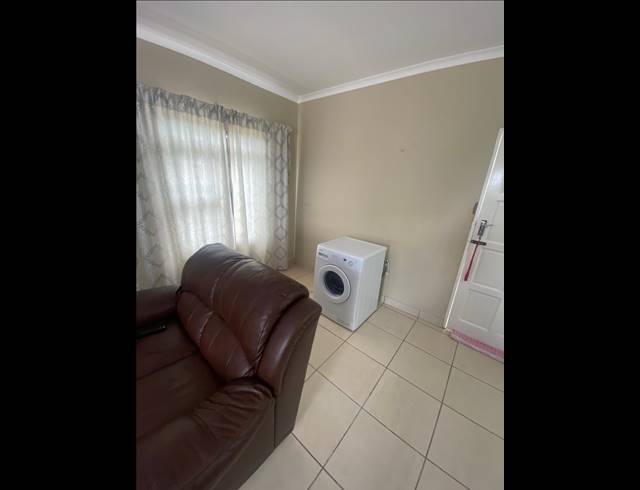 3 BEDROOM FREESTANDING FOR SALE IN WOODLANDS
